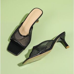 Women's Black Mesh Square Toe Kitten Heel Mules Size 40 9 Very Good Condition